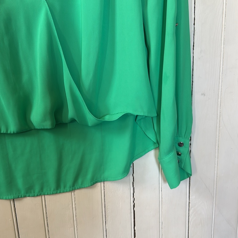 White House Black Market Emerald Green Wrap Blouse - Picture 3 of 7